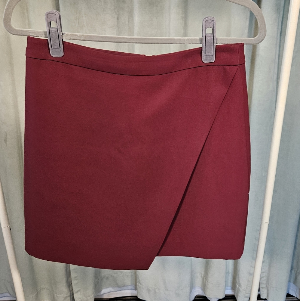 Banana Republic maroon mini skirt 4